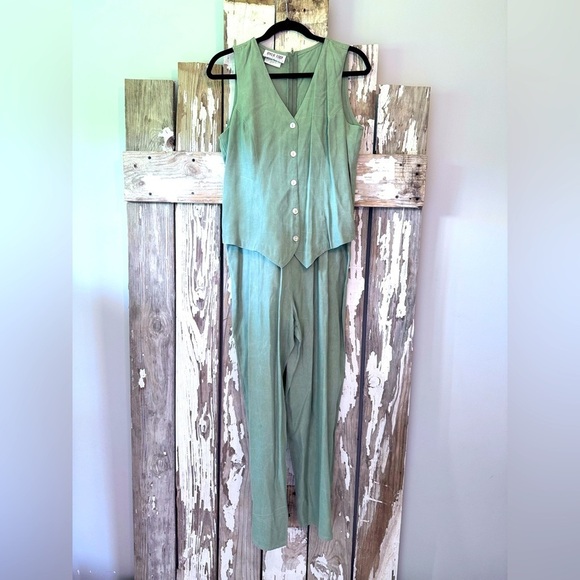 byer too Pants - BYER TOO Vintage One Piece Suit Size 7 Green